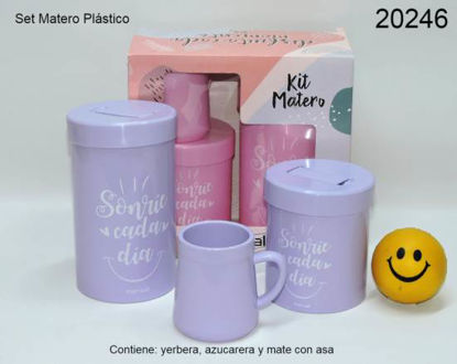 Imagen de SET MATERO PLASTICO FRASE CON MATE CON ASA EN CAJA 9.24